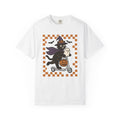 Witch Kitty Design T-Shirt Cat Holiday Gift Women Cute T-Shirt Cat Lady T-Shirt Feline Fan Kawaii T-Shirt Halloween Graphic Vintage Jack-O-Lantern