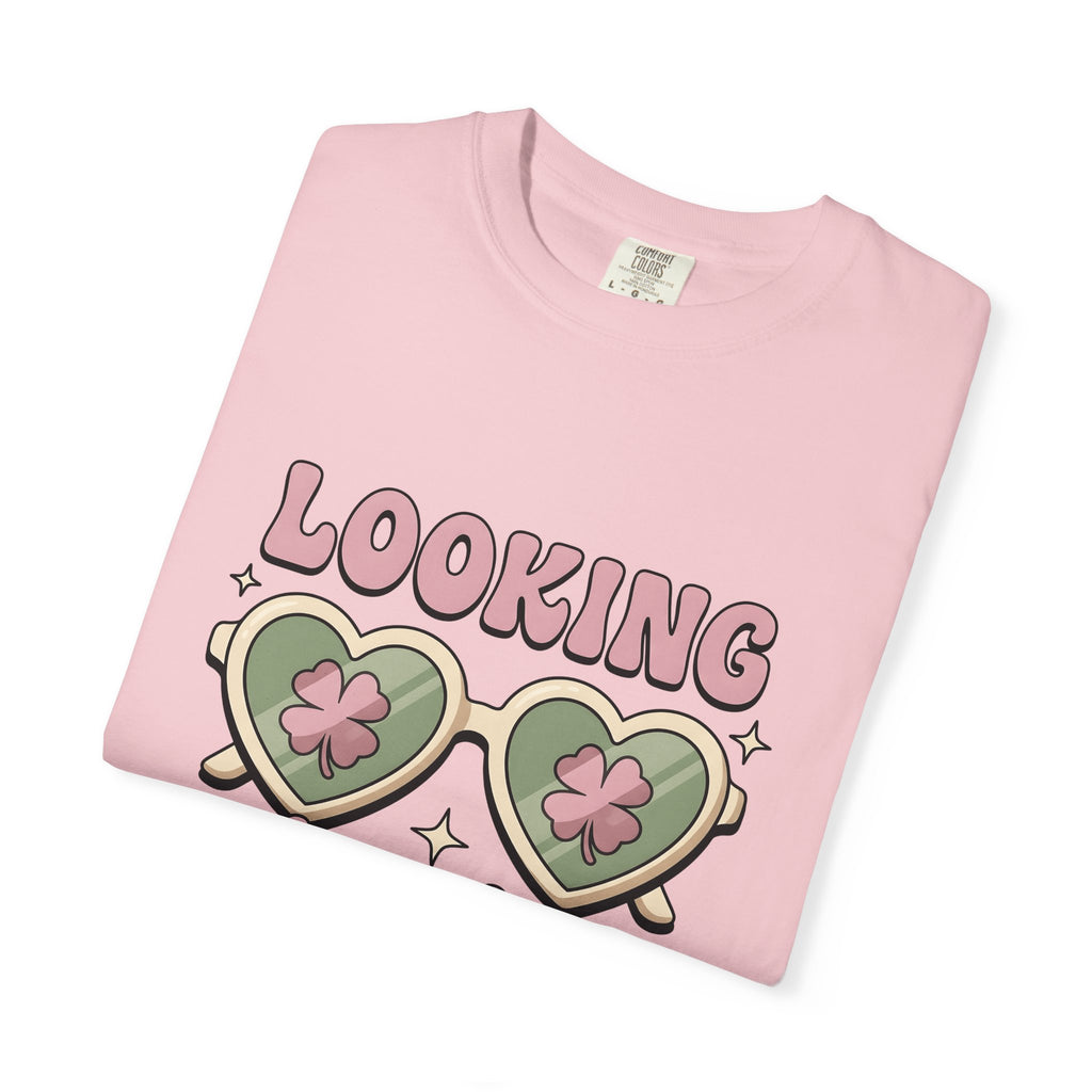 Heart Glasses T-Shirt St Patrick's Day Event Gift Women Sweet T-Shirt Specs T-Shirt Holiday Fan Spectacles T-Shirt Party Graphic Classic Shamrock