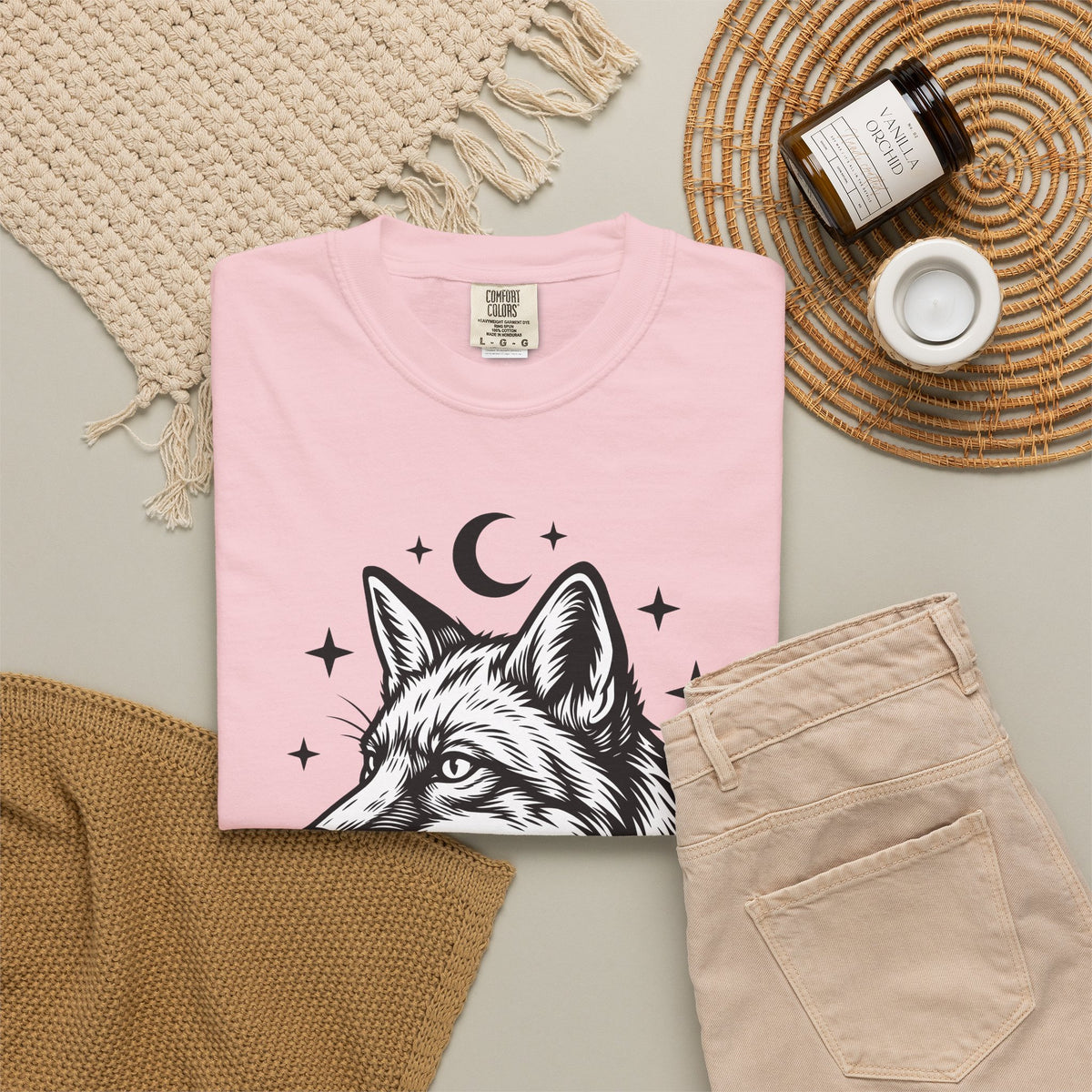 Wolf Portrait T-Shirt Boho Chic Fauna Gift Women Sketch T-Shirt Canine T-Shirt Bohemian Fan Drawing Design Graphic Creature Illustration Graphic