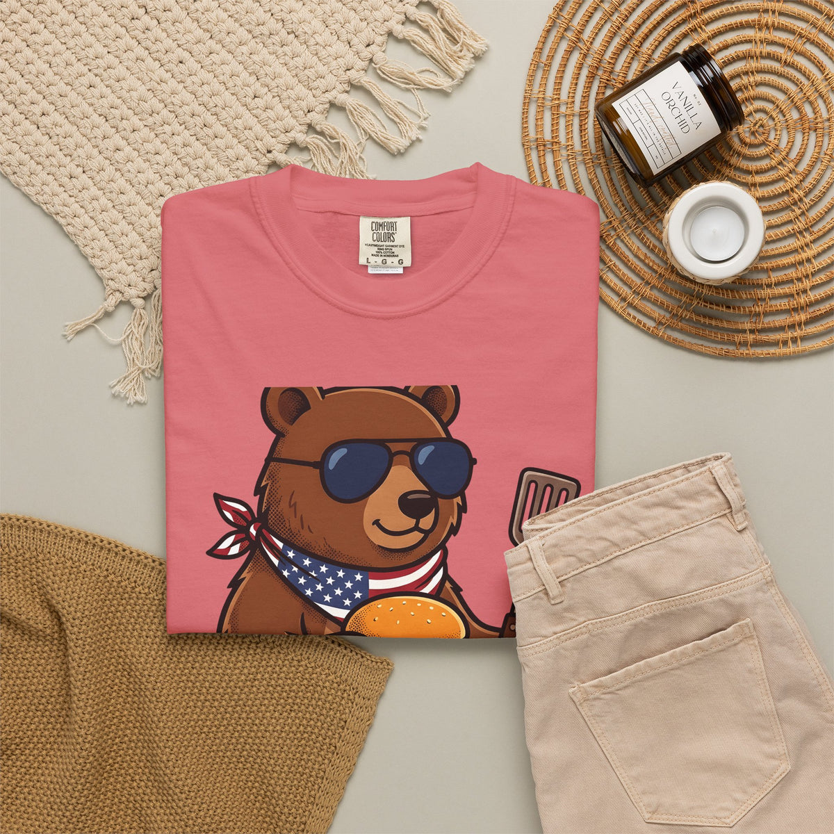 Bear Sandwich T-Shirt 4th Of July Grilling Gift Women Comic T-Shirt Sandwich T-Shirt Independence Fan Cartoon T-Shirt Barbecue Graphic Vintage