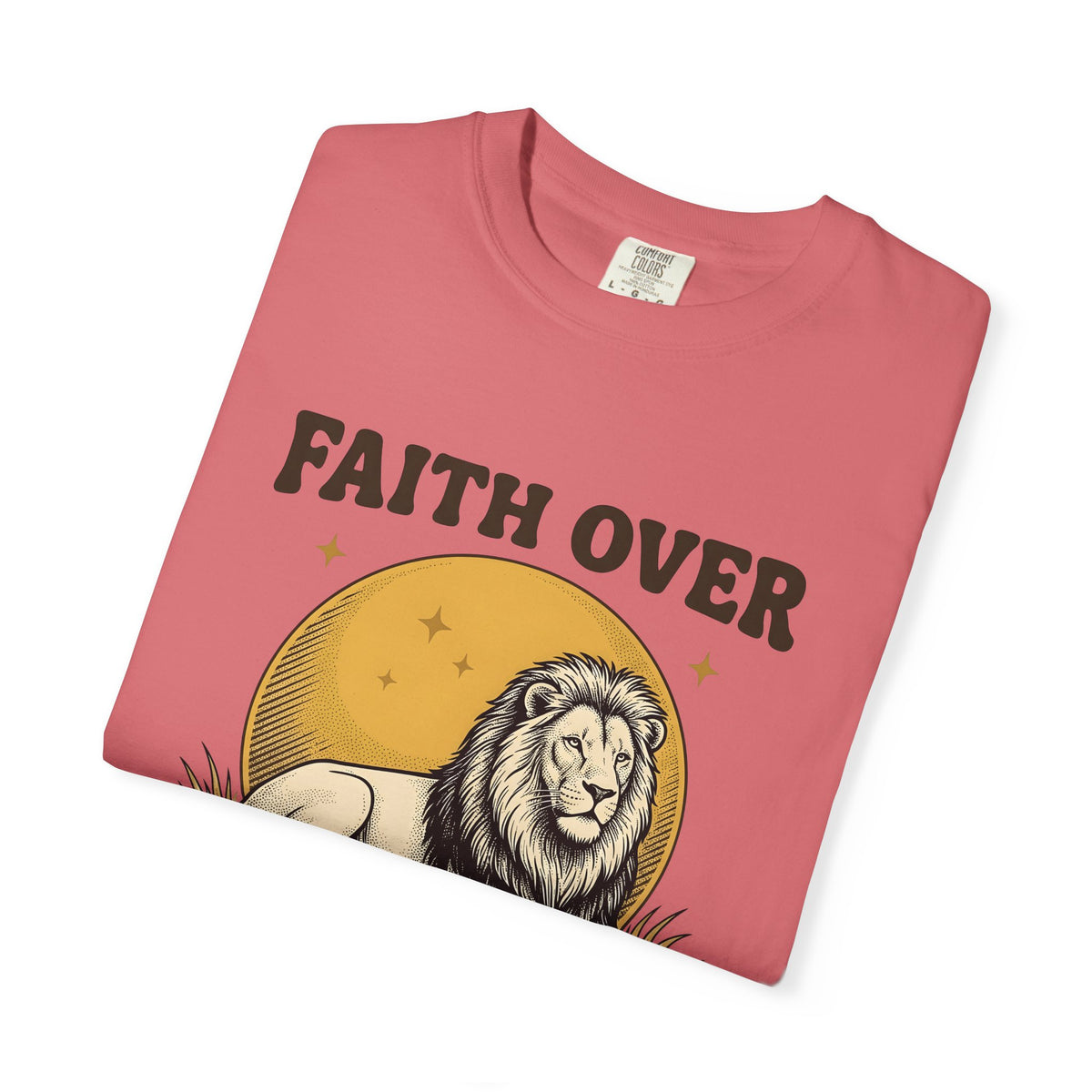 Lion Art T-Shirt Animal Uplift Gift Women Heritage T-Shirt Lion T-Shirt Wildlife Fan Vintage T-Shirt Inspirational Graphic Retro-Inspired Sunlight