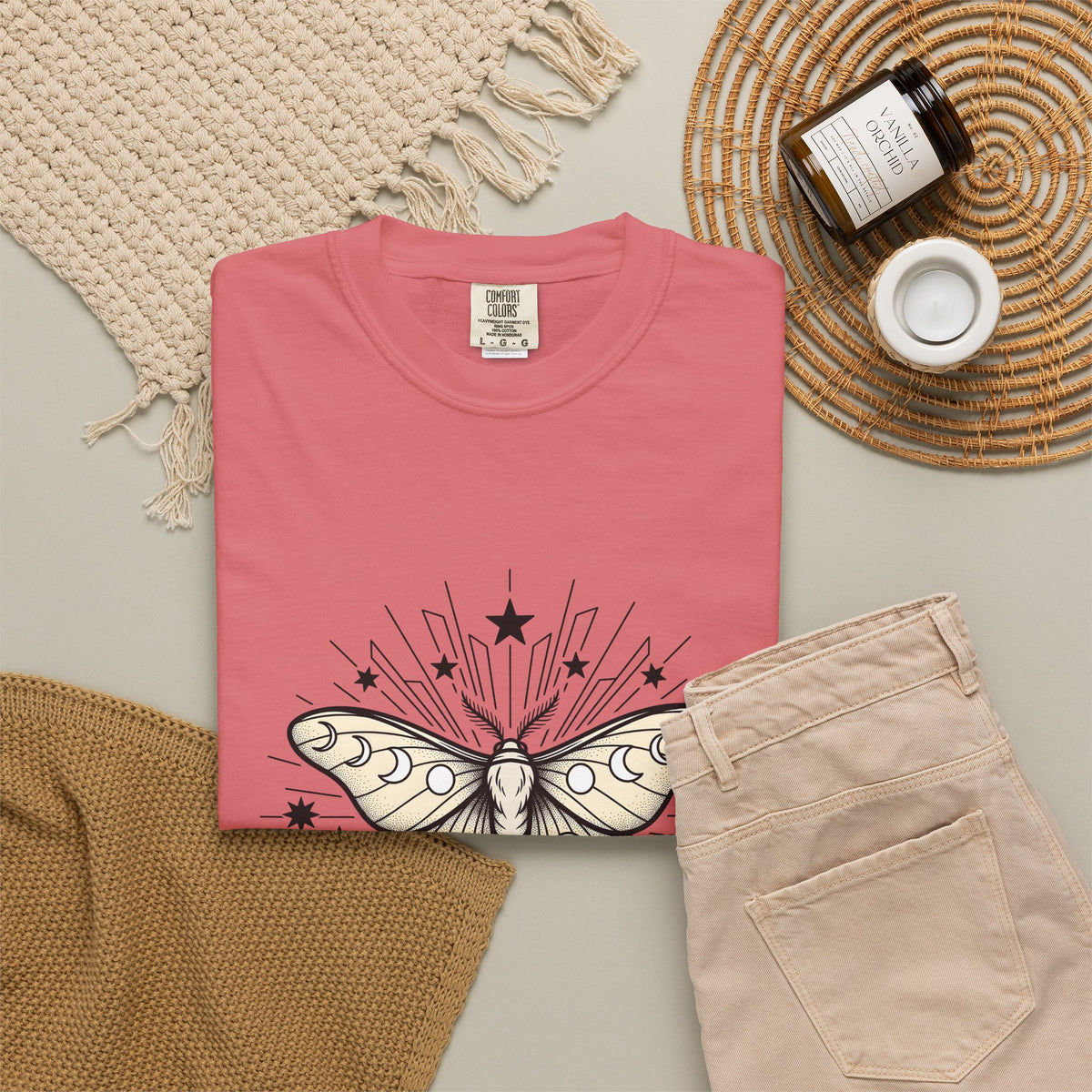 Luna Moth T-Shirt Boho Chic Zodiac Gift Women Outline T-Shirt Actias Luna T-Shirt Hippie Fan Hand Drawn T-Shirt Astrology Graphic Retro Star Shapes