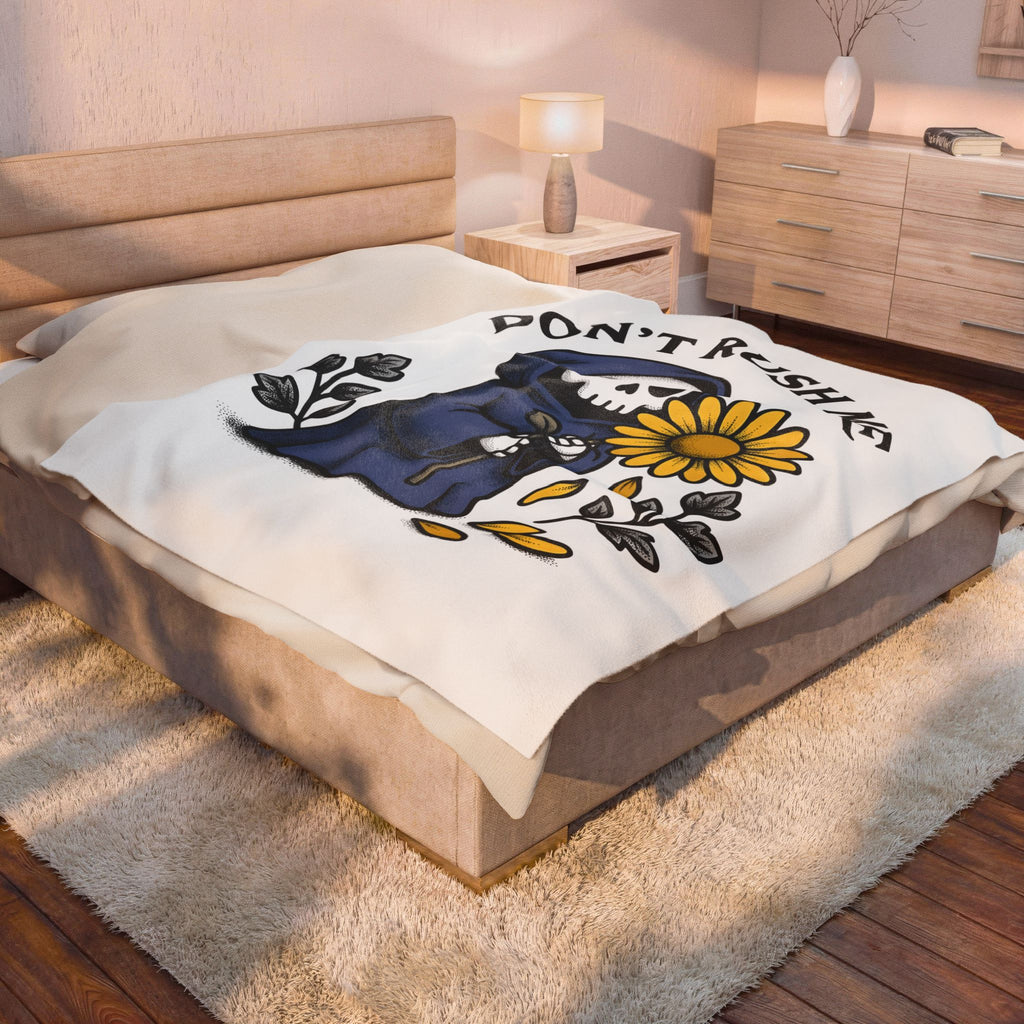 Death Figure Blanket Halloween Witchcraft Gift Women Doodle Blanket Grim Reaper Blanket Horror Fan Skeleton Graphic Blanket Classic Bloom Blanket