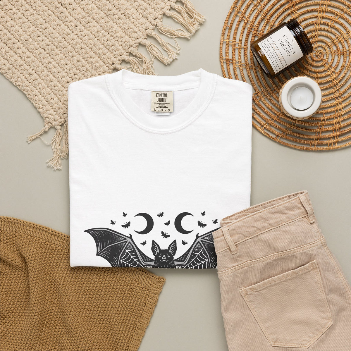 Bat Illustration T-Shirt Boho Chic Witchcraft Gift Women Spooky T-Shirt Flying Fox T-Shirt Bohemian Fan Creepy T-Shirt Occult Graphic Hand Drawn