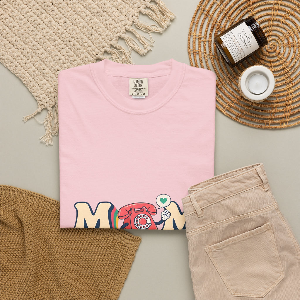 Vintage Phone T-Shirt Moms Relatives Gift Women Comic T-Shirt Old Phone T-Shirt Mother Fan Cartoon T-Shirt Family Graphic Classic Love Symbol