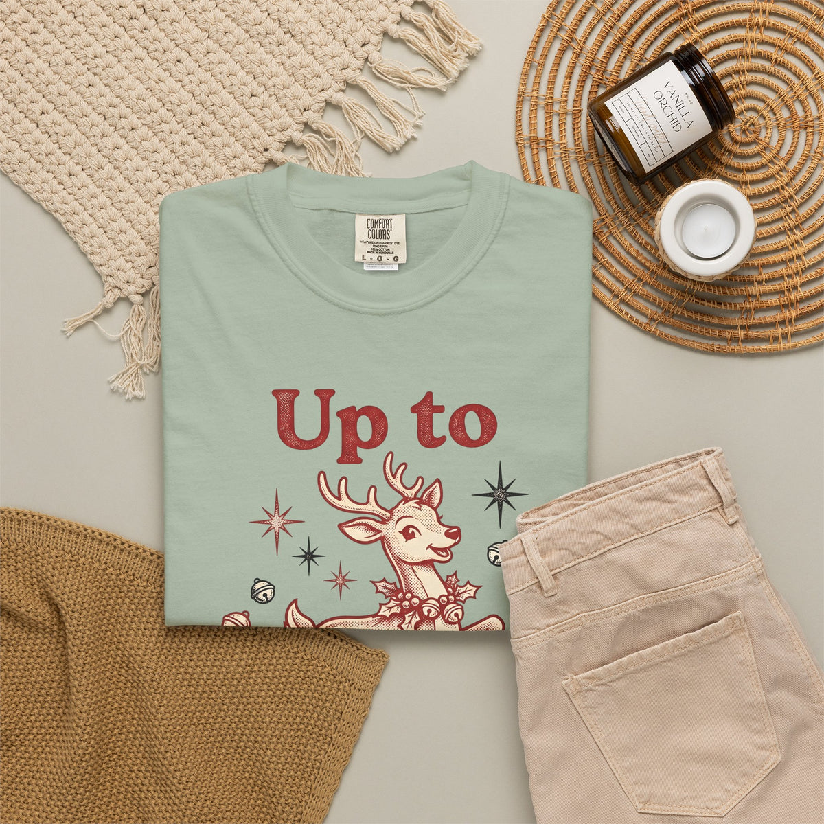 Reindeer Graphic T-Shirt Christmas Holiday Gift Women Vintage T-Shirt Caribou T-Shirt Xmas Fan Distressed T-Shirt Seasonal Graphic Retro Jingle