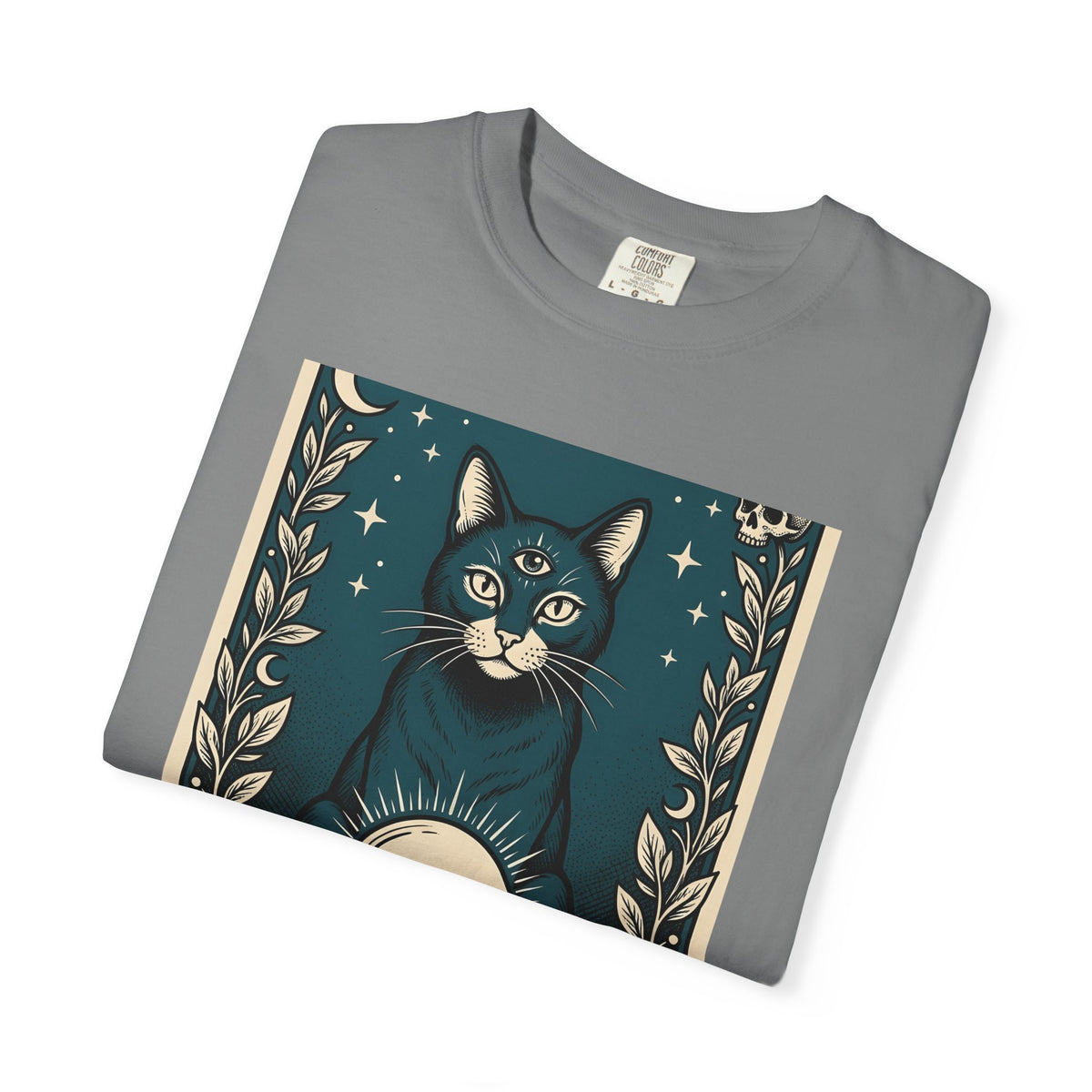 Mystic Cat T-Shirt Boho Chic Witchcraft Gift Women Tarot T-Shirt Kitty T-Shirt Bohemian Fan Occult Graphic Vintage Crystal Ball T-Shirt