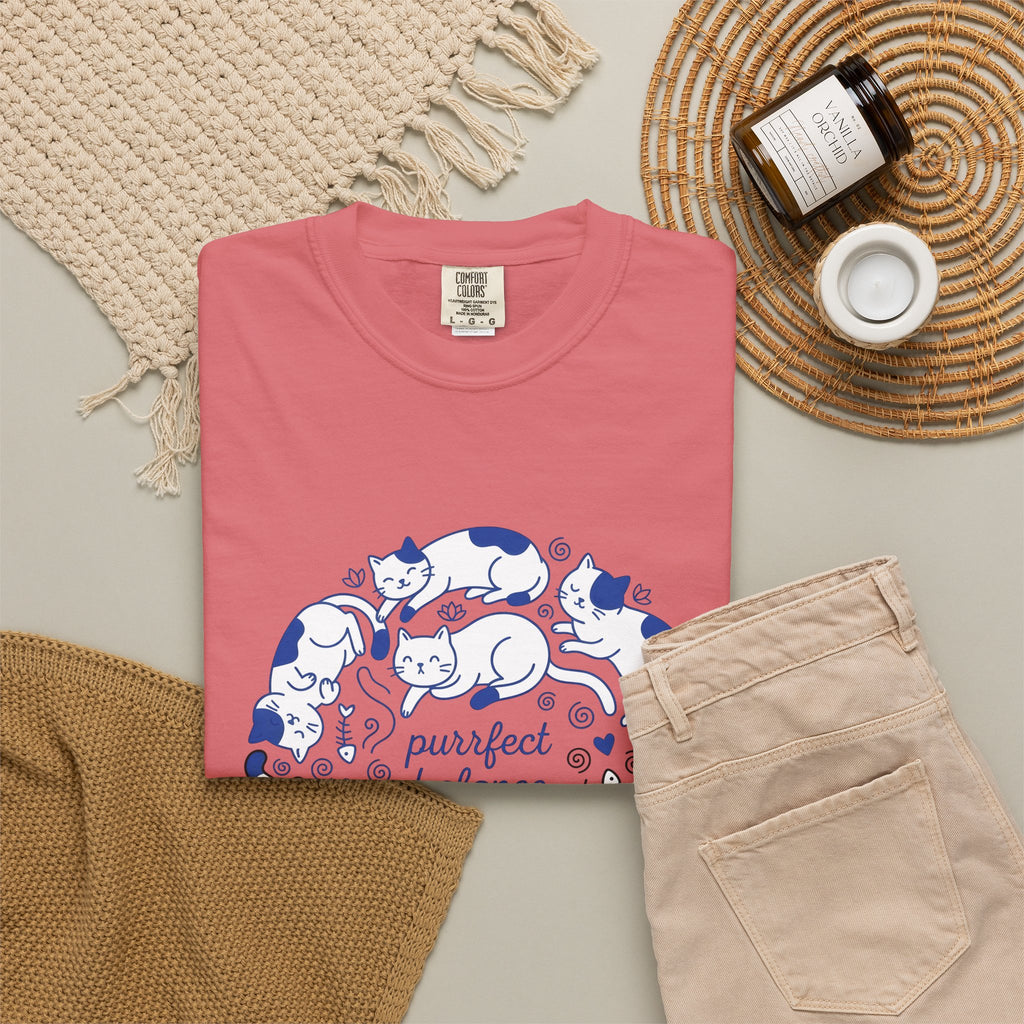 Sleeping Cats T-Shirt Cat Animals Gift Women Doodle T-Shirt Kitten T-Shirt Cat Fan Feline T-Shirt Cartoon Graphic Wildlife Illustration Minimalist
