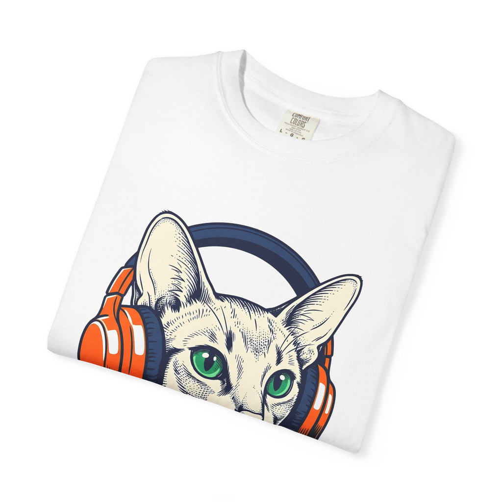 Cat Earphones T-Shirt Cat Sound Gift Women Minimalist T-Shirt Headphones T-Shirt Cat Fan Earphone T-Shirt Audio Graphic Classic Audio Gear T-Shirt