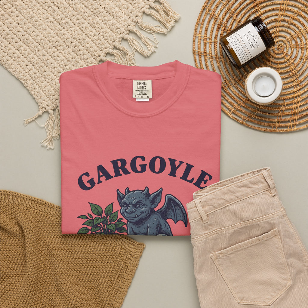 Gargoyle Figure T-Shirt Funny Garden Gift Women Comic T-Shirt Statue T-Shirt Humor Fan Caricature T-Shirt Yard Graphic Old School Planter T-Shirt