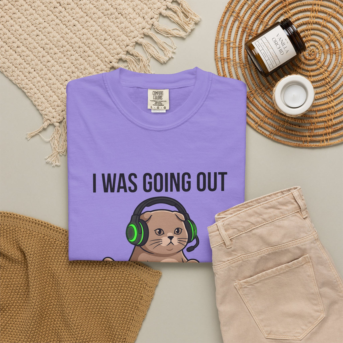 Gamer Cat T-Shirt Cat Gaming Gift Women Cartoon T-Shirt Kitty T-Shirt Feline Fan Comic T-Shirt Gamer Graphic Kawaii Headset T-Shirt