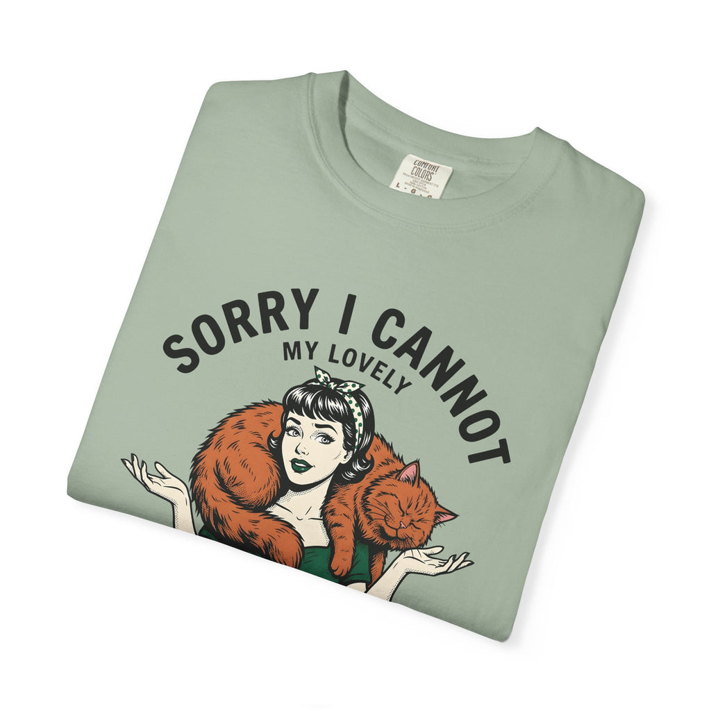 Feline Shoulder T-Shirt Cat Critter Gift Women Animated T-Shirt Cat T-Shirt Kitty Fan Cartoon T-Shirt Creature Graphic Nostalgic Vintage Clothing