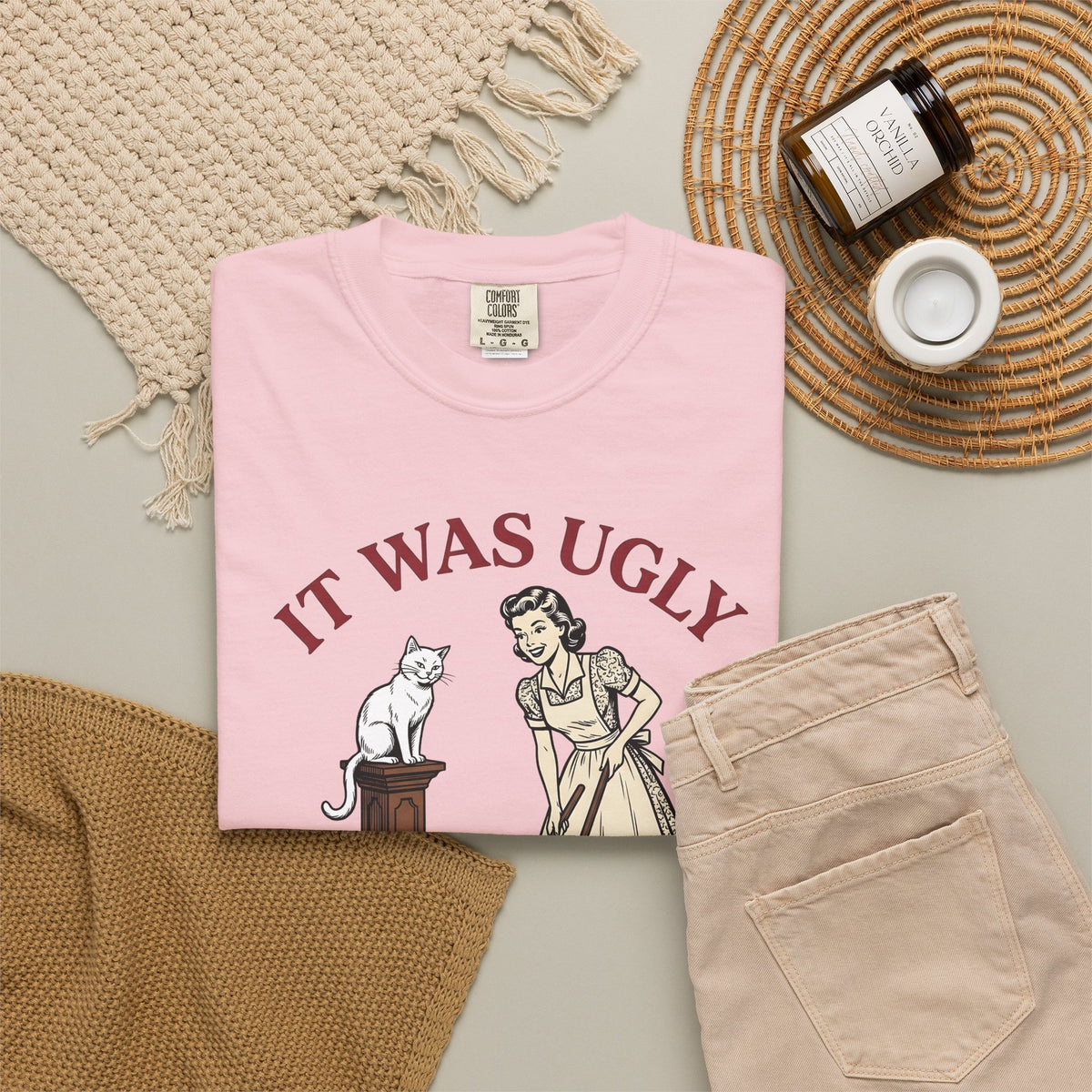 Pussycat Antique Maid T-Shirt Cat Satire Gift Women Classic T-Shirt Kitty T-Shirt Feline Fan Vintage T-Shirt Parody Graphic Line Art Broken Urn