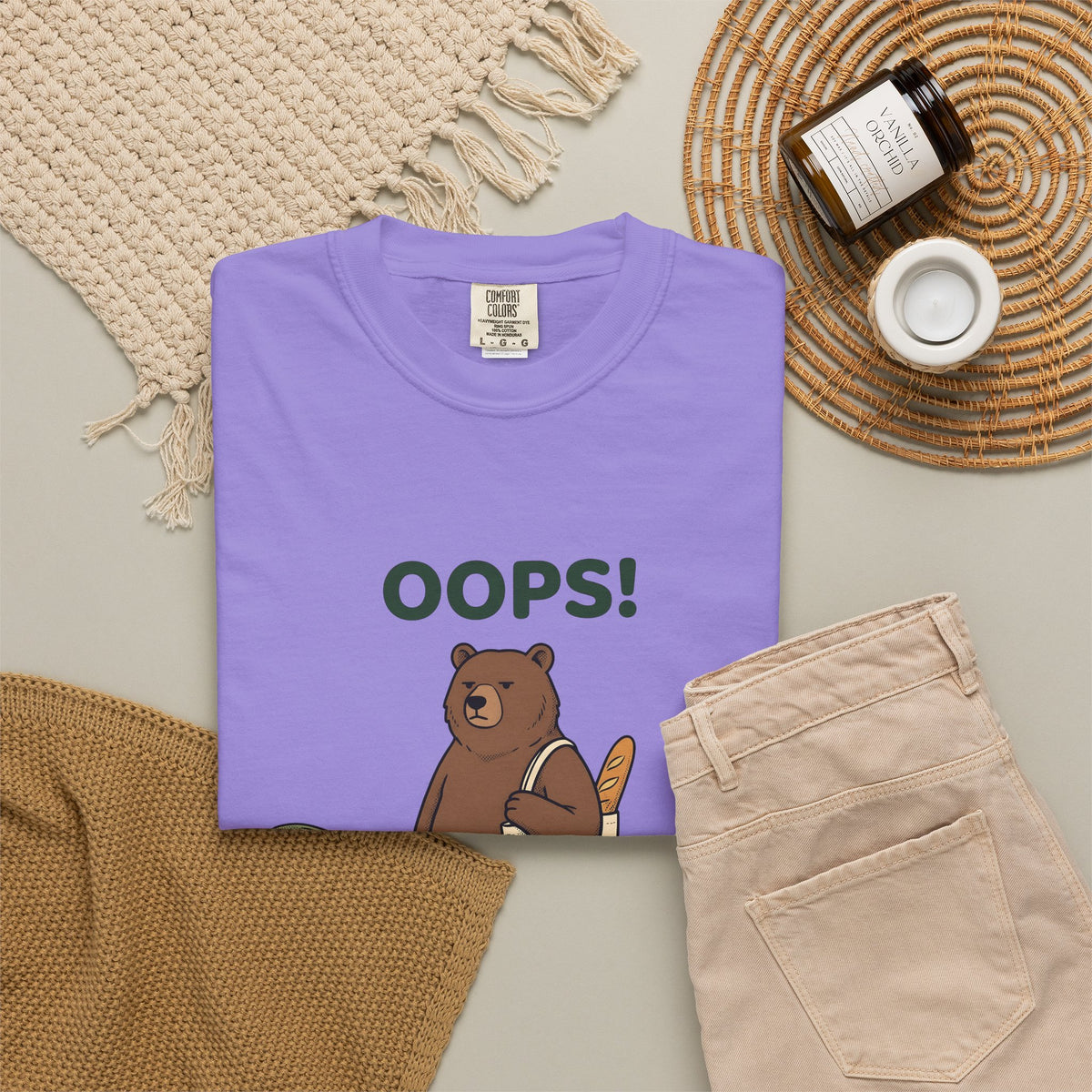 Bear Canvas T-Shirt T-Shirt Funny Critter Gift Women Doodle T-Shirt T-Shirt T-Shirt Humor Fan Cartoon T-Shirt Animal Graphic Sketch Baked Bread T-Shirt