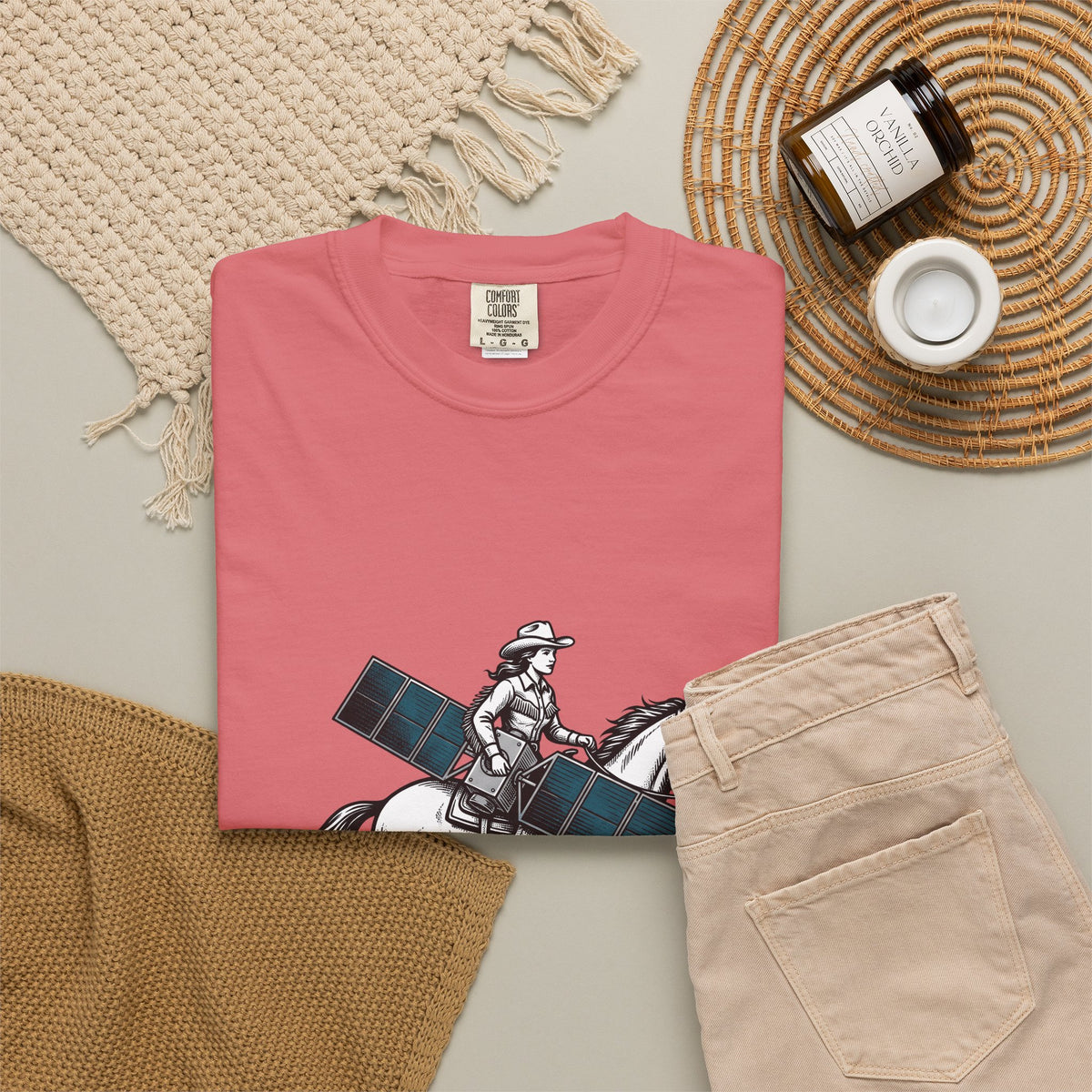 Cowgirl Riding Horse T-Shirt Cowgirl Western Gift Women Vintage T-Shirt Horseback Rider T-Shirt Cowgirl Fan Retro T-Shirt Rodeo Graphic Hand Drawn