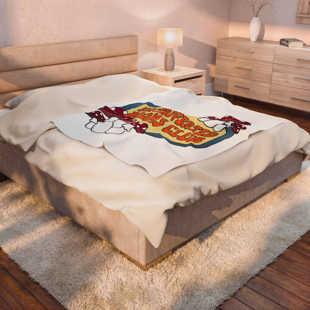 Crimson Fungi Blanket Mom Wildlife Gift Women Old School Blanket Red Fungus Blanket Mother Fan Retro Blanket Animal Graphic Antiqued Dots Blanket