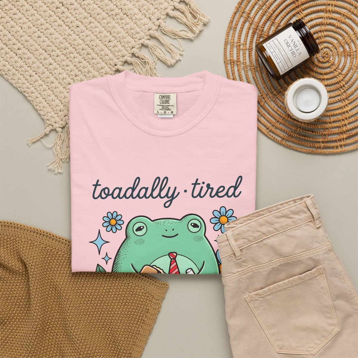 Amphibian Teacher T-Shirt Teachers Gag Gift Women Line Art T-Shirt Frog Teacher T-Shirt Educator Enthusiast Illustration Graphic Drawing