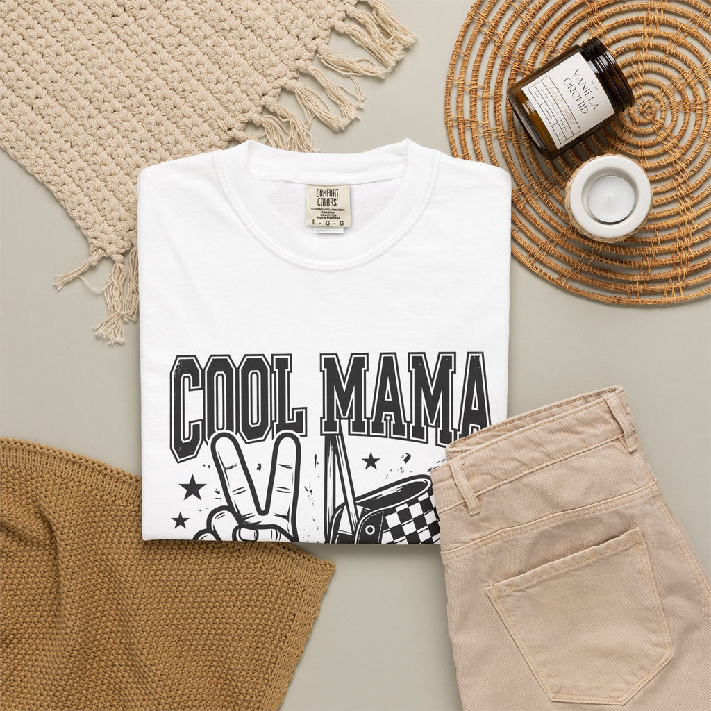 Peace Hand Sneaker T-Shirt Moms Streetwear Gift Women Grunge T-Shirt Hand Sneaker T-Shirt Motherhood Enthusiast Distressed T-Shirt Urban Graphic