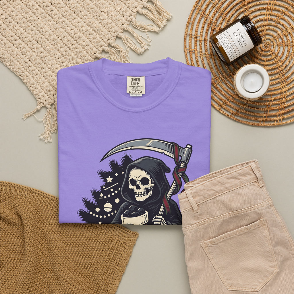 Death Figure T-Shirt Christmas Dark Gift Women Distressed T-Shirt Grim Reaper T-Shirt Xmas Fan Gothic T-Shirt Macabre Graphic