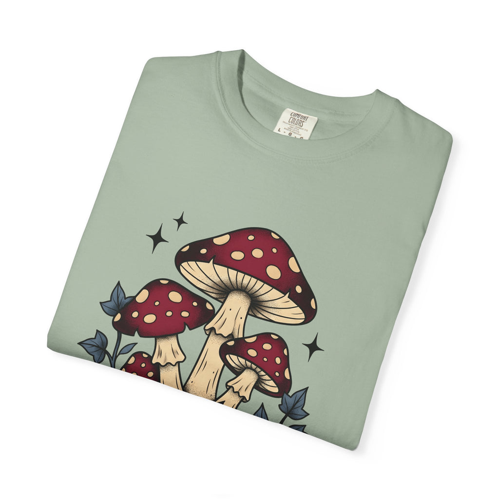 Toadstool Bunch T-Shirt Boho Chic Forest Gift Women Line Art T-Shirt Mushroom T-Shirt Bohemian Fan Minimalist T-Shirt Woods Graphic Rustic Creeper