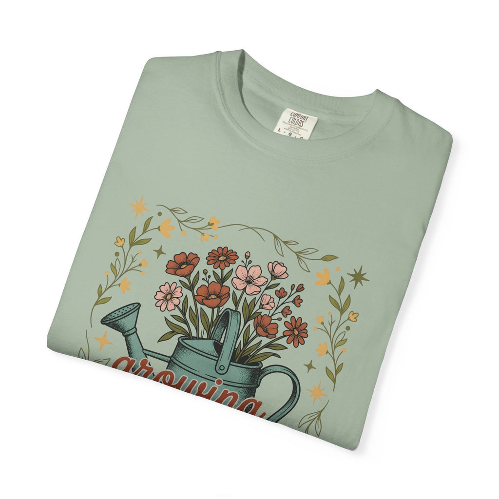Watering Can Bouquet T-Shirt Teacher Horticulture Gift Women Line Art T-Shirt Flower Arrangement T-Shirt Educator Enthusiast Illustration Design