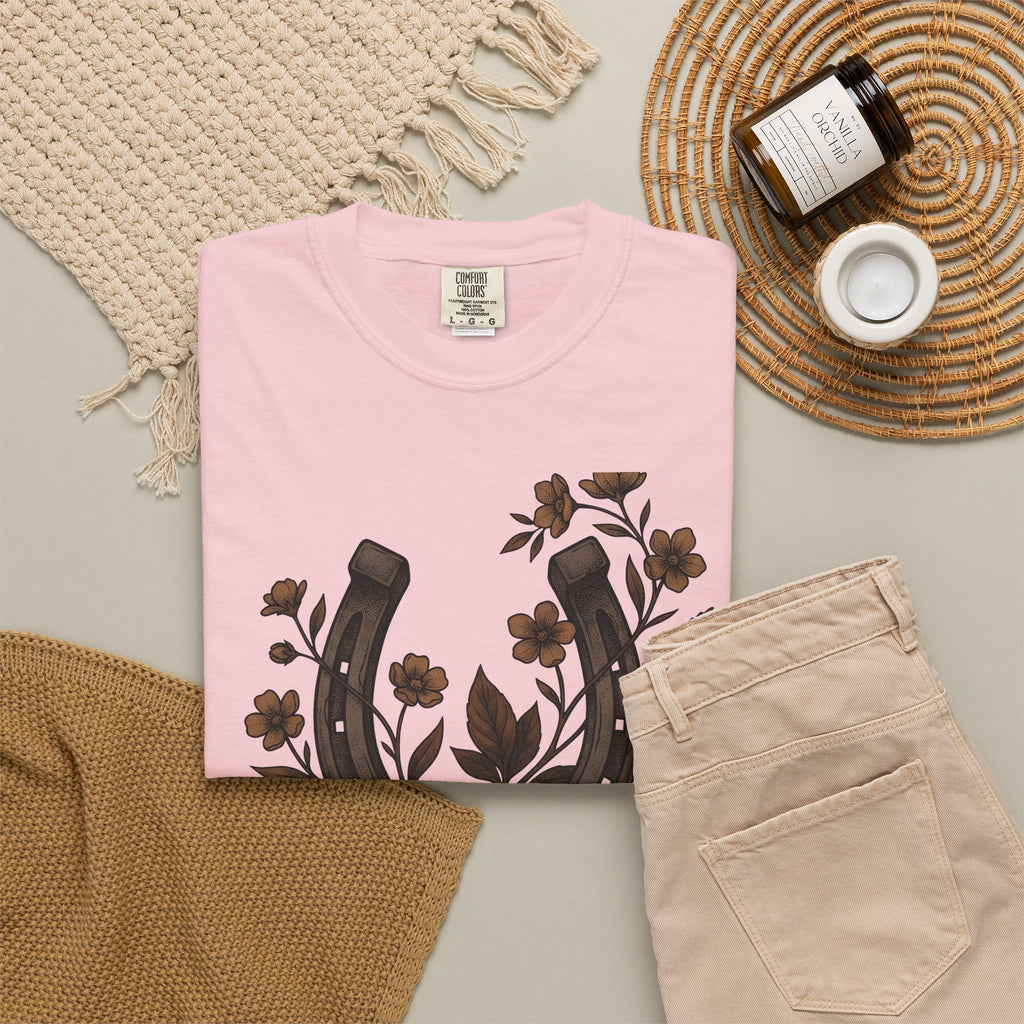 Horseshoe Blossom T-Shirt Cowgirl Bohemian Gift Women Sketch T-Shirt Lucky Clover T-Shirt Cowgirl Fan Hand Drawn T-Shirt Hippie Graphic Prairie