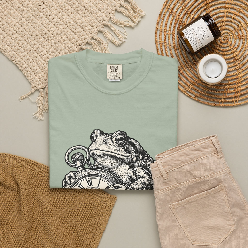 Toad Pocket Watch T-Shirt Funny Animal Gift Women Vintage T-Shirt Pocket Watch T-Shirt Humor Fan Retro T-Shirt Wildlife Graphic Hand Drawn Chain