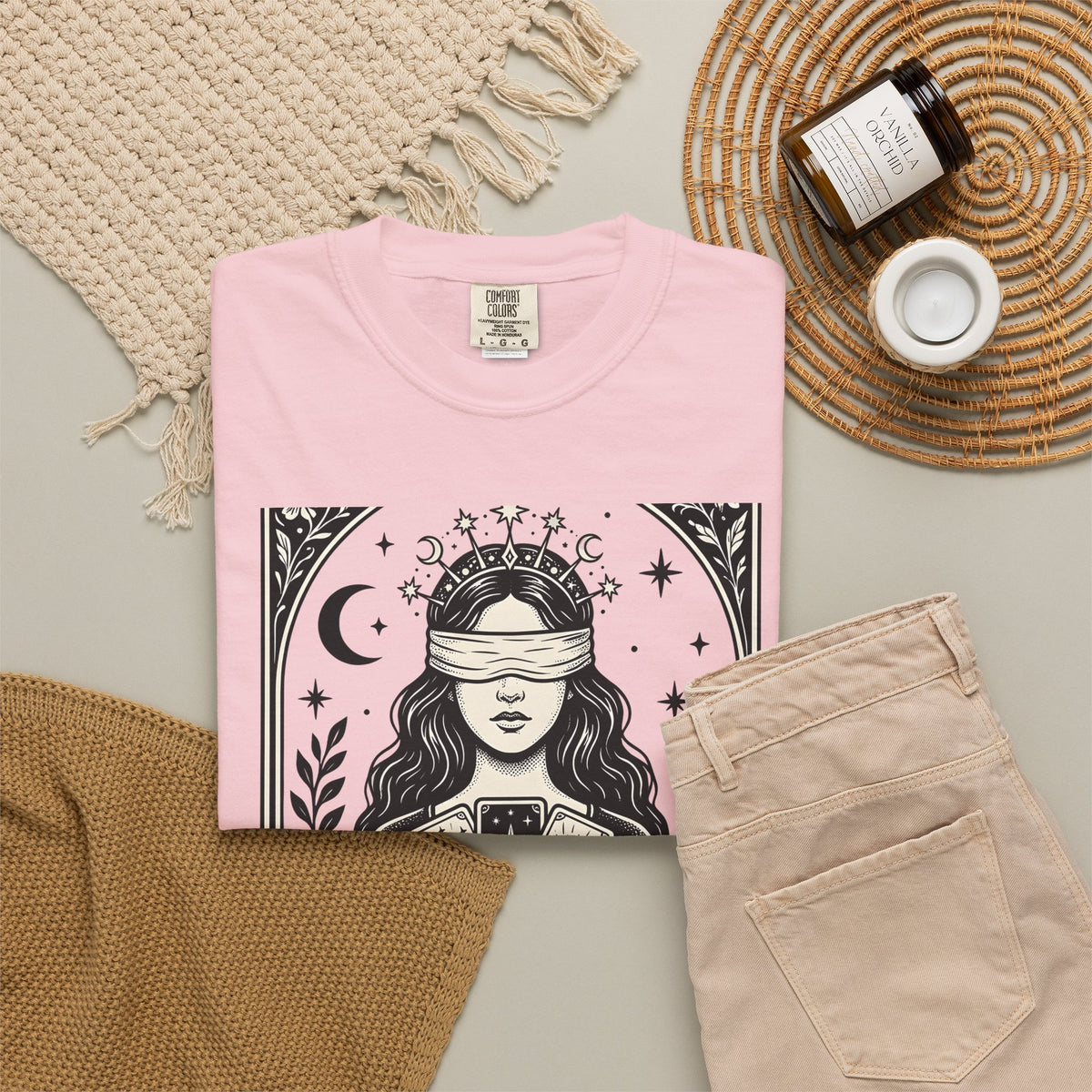 Tarot Card Reader T-Shirt Boho Chic Spiritual Gift Women Mystical T-Shirt Fortune Teller T-Shirt Bohemian Enthusiast Esoteric Graphic Spiritual