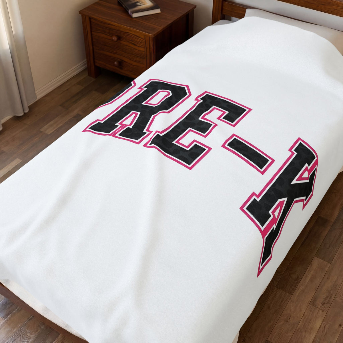 Wildcat Varsity Letters Blanket Teachers Learning Gift Women Thick Blanket Letterman Blanket Educator Enthusiast Bold Blanket Education Graphic Old