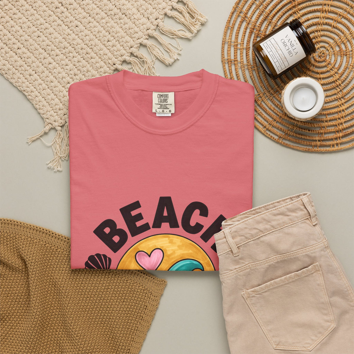 Sun Surf Heart T-Shirt Moms Coast Gift Women Flat Design T-Shirt Summer T-Shirt Mom Fan Minimalist T-Shirt Coastal Graphic Classic Clam T-Shirt