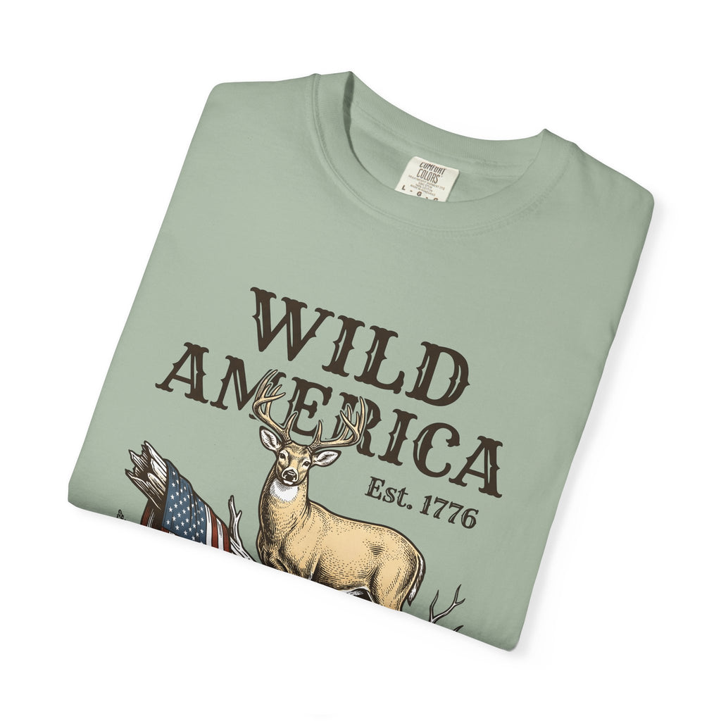Deer Artwork America Liberty Gift Antique Fawn American Fan Vintage Freedom Doodle National Flag T-Shirt