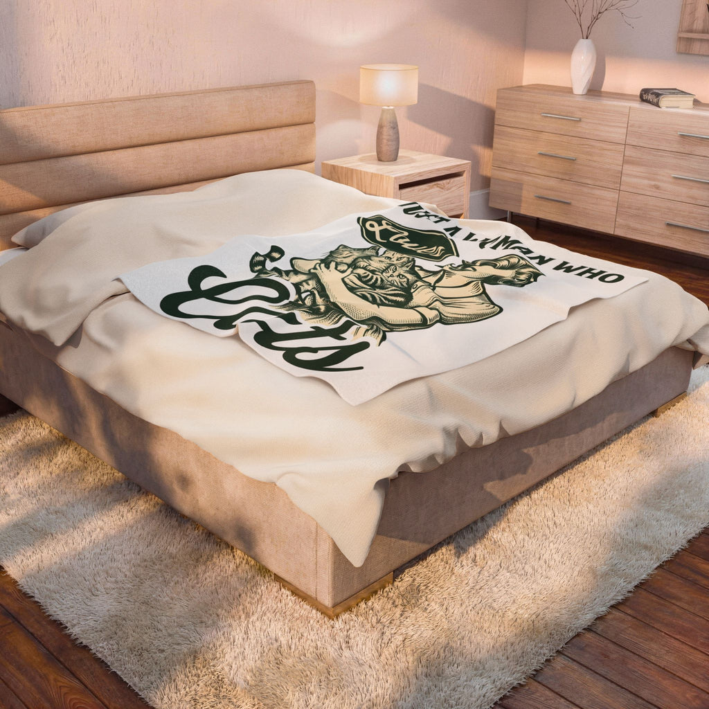 Female Cats Blanket Cat Creatures Gift Women Classic Blanket Kitty Blanket Cat Fan Feline Blanket Beast Graphic Doodle Old-Fashioned Woman Blanket