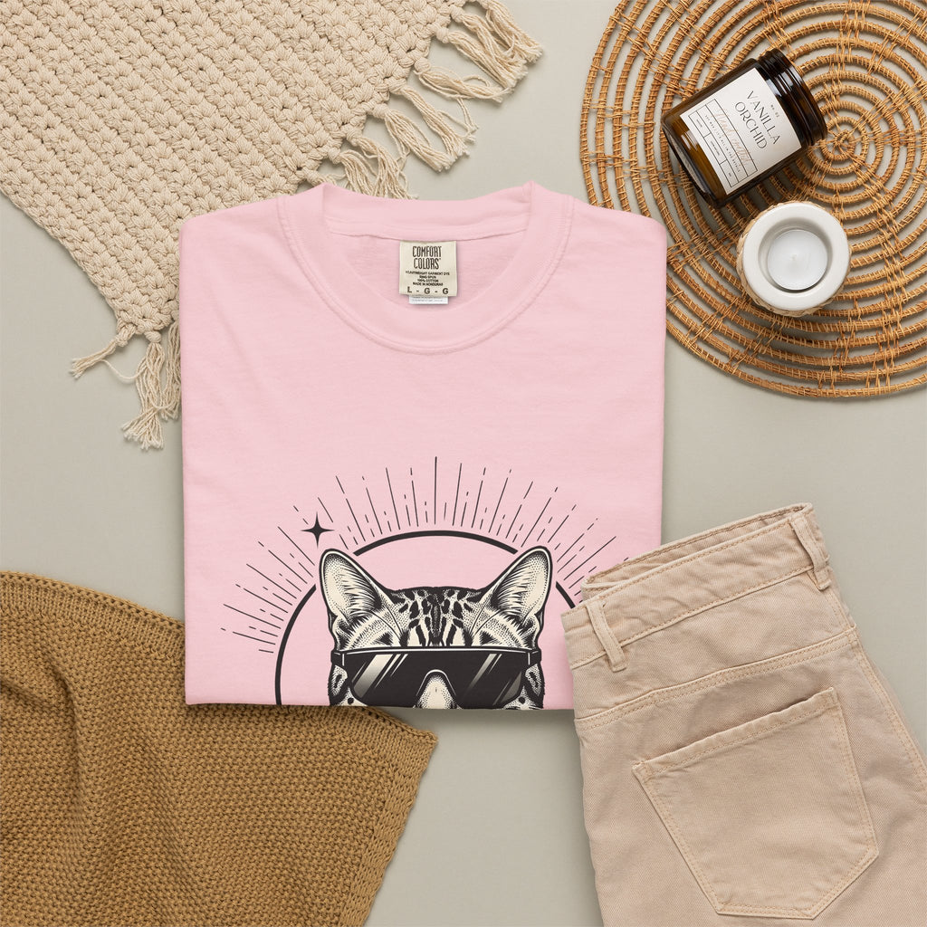 Stylish Cat T-Shirt Cat Joke Gift Women Illustrative T-Shirt Kitty T-Shirt Feline Fan Catty Graphic Old School Cool Glasses T-Shirt
