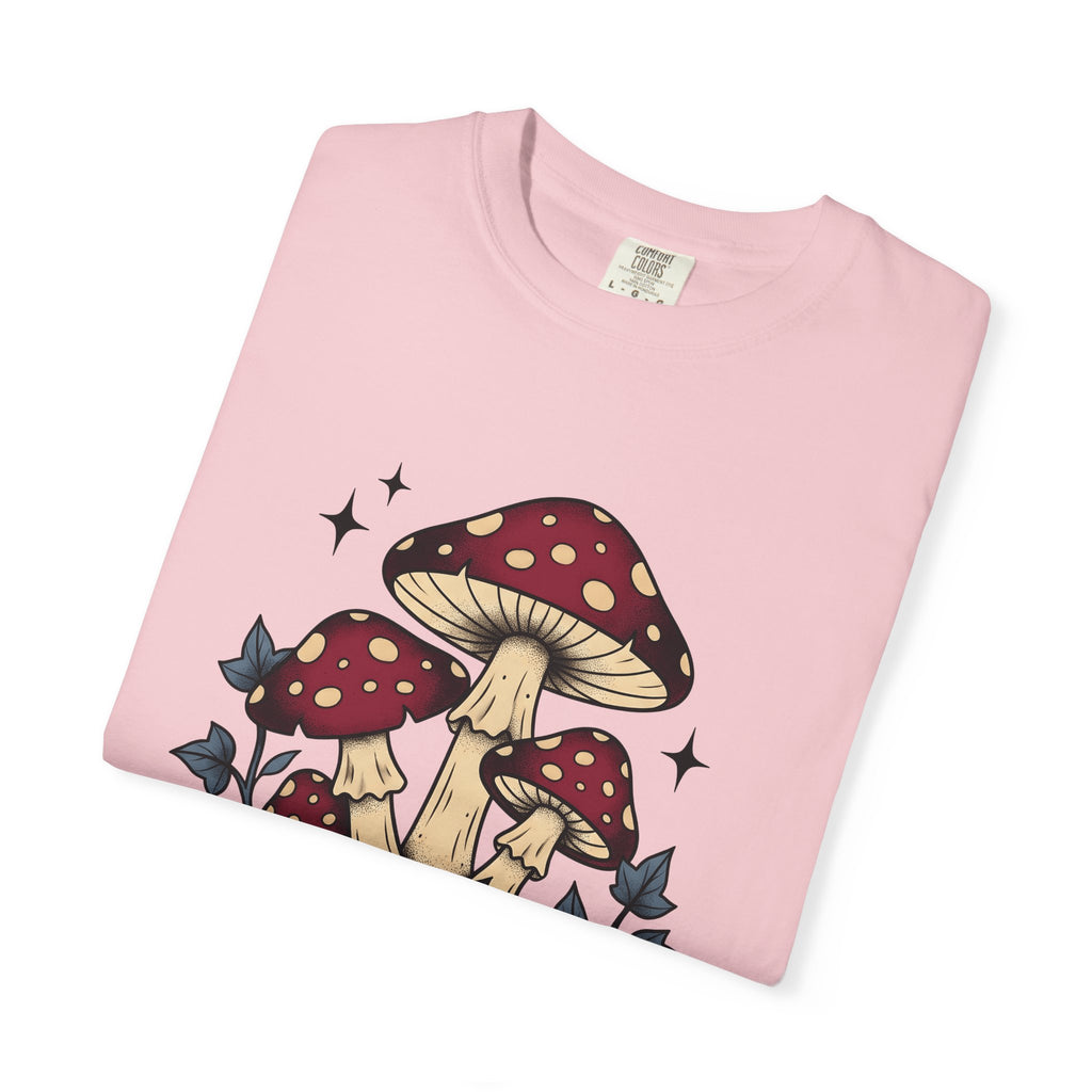 Toadstool Bunch T-Shirt Boho Chic Forest Gift Women Line Art T-Shirt Mushroom T-Shirt Bohemian Fan Minimalist T-Shirt Woods Graphic Rustic Creeper