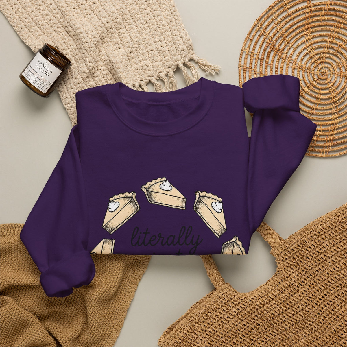 Pie Pieces Holiday Cuisine Gift Sketch Pastry Christmas Fan Hand Drawn Food Retro Cream Sweatshirt