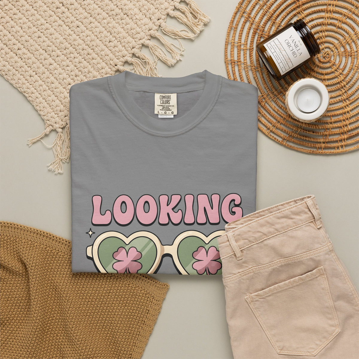 Heart Glasses T-Shirt St Patrick's Day Event Gift Women Sweet T-Shirt Specs T-Shirt Holiday Fan Spectacles T-Shirt Party Graphic Classic Shamrock