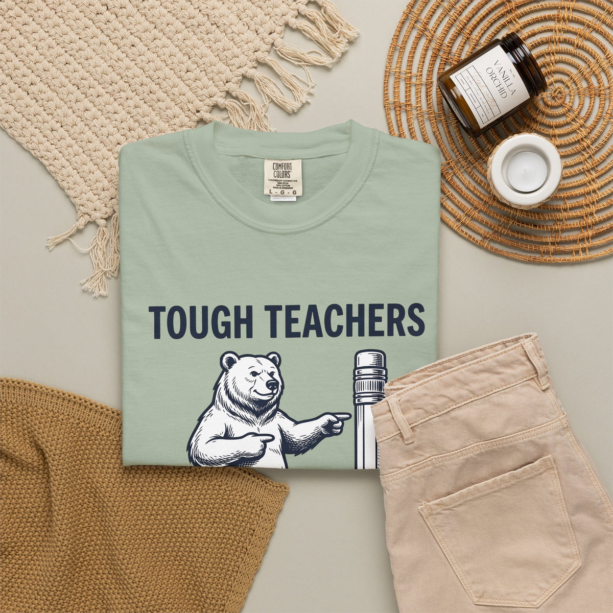 Bear Pen T-Shirt Teachers Wildlife Gift Women Sketch T-Shirt Pen Holder T-Shirt Educator Enthusiast Drawing Illustration Retro Classroom T-Shirt