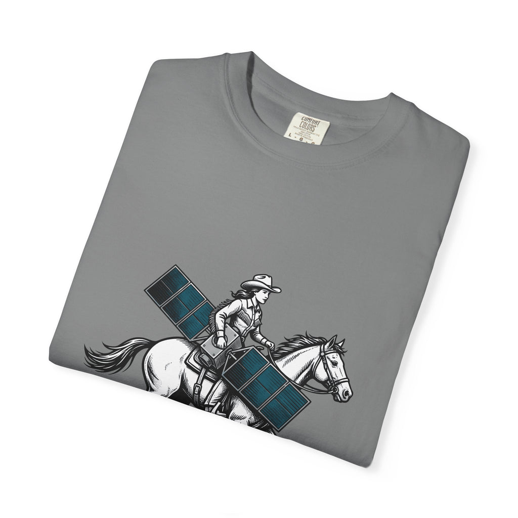Cowgirl Riding Horse T-Shirt Cowgirl Western Gift Women Vintage T-Shirt Horseback Rider T-Shirt Cowgirl Fan Retro T-Shirt Rodeo Graphic Hand Drawn