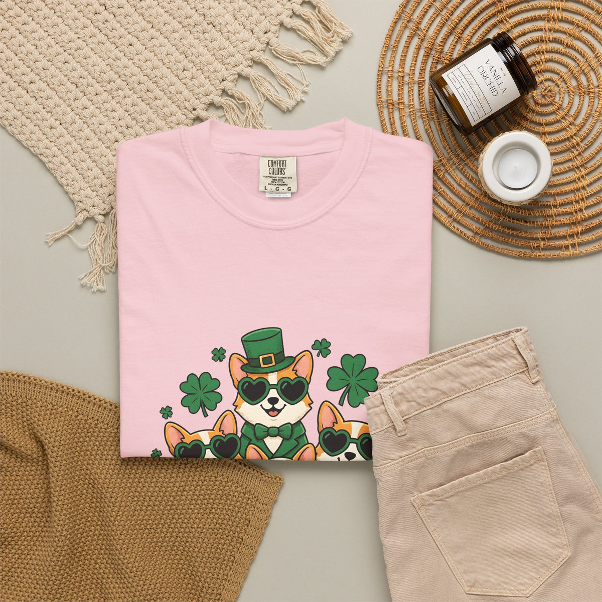 Corgi Puppies T-Shirt St Patrick's Day Pet Owner Gift Women Comic T-Shirt Puppy T-Shirt Shamrock Fan Cartoon T-Shirt Dog Mom Graphic Chibi Clover
