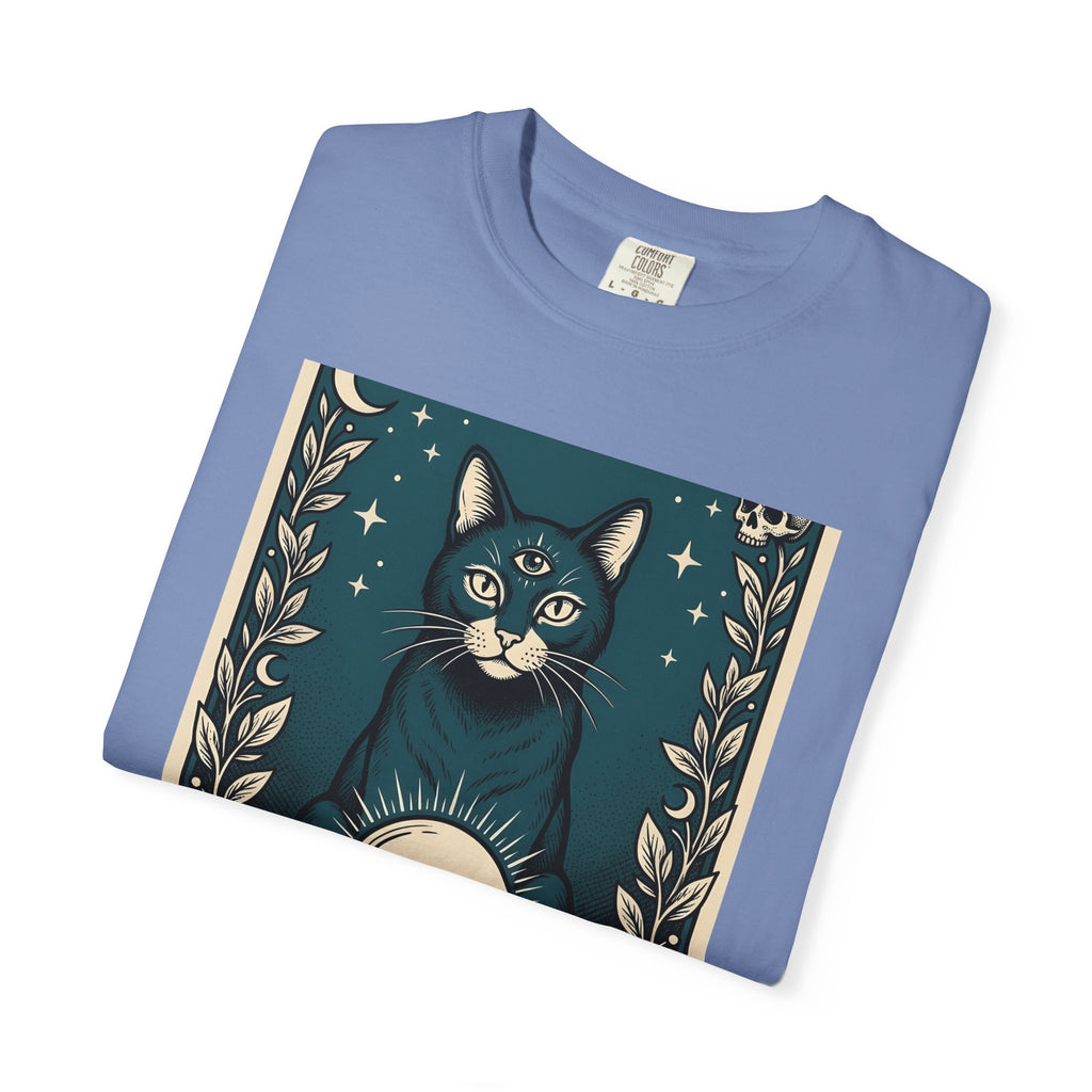 Mystic Cat T-Shirt Boho Chic Witchcraft Gift Women Tarot T-Shirt Kitty T-Shirt Bohemian Fan Occult Graphic Vintage Crystal Ball T-Shirt