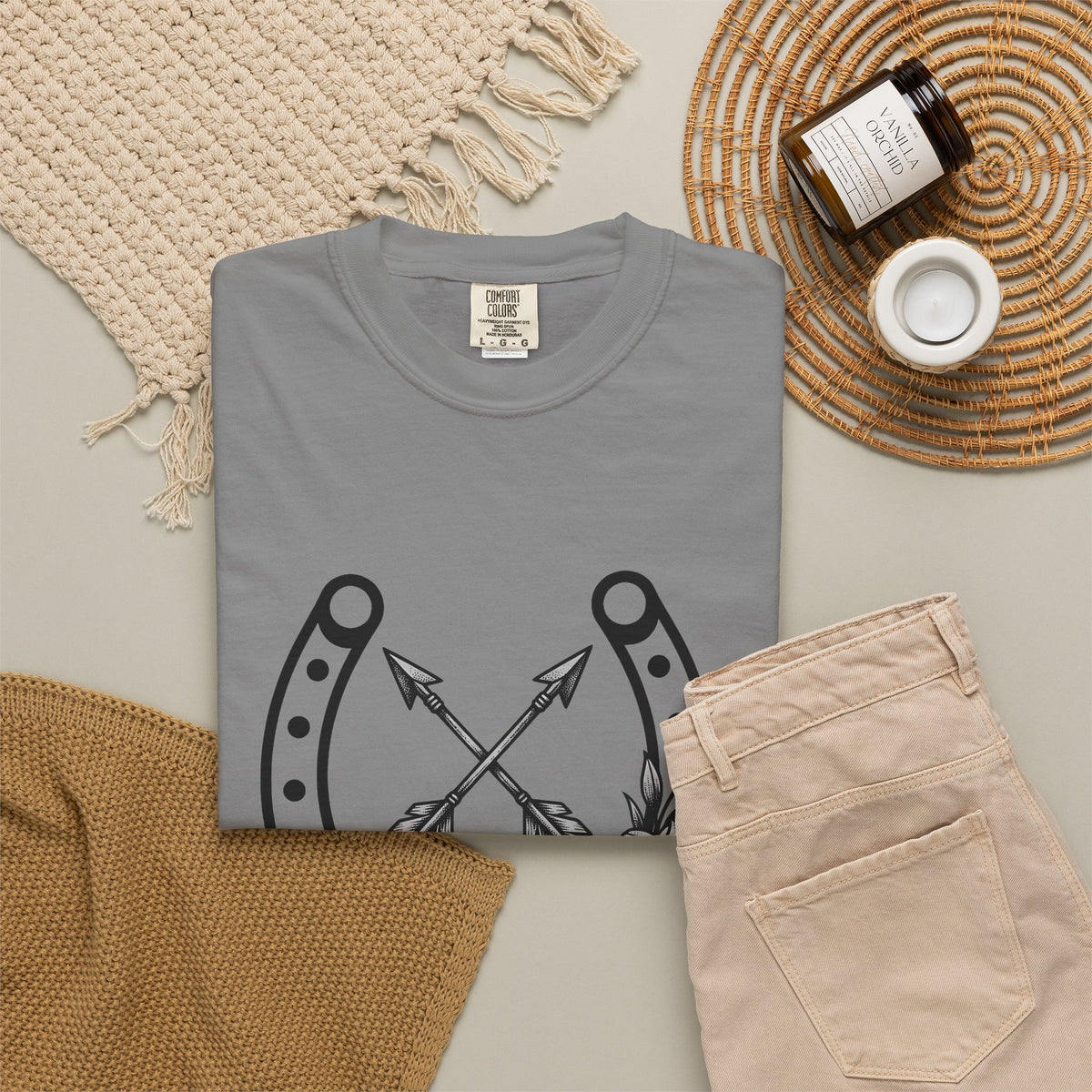 Horseshoe Arrows T-Shirt Cowgirl Cowboy Gift Women Tribal T-Shirt Arrowheads T-Shirt Rodeo Fan Native T-Shirt Cowboy Graphic Classic Blossoms