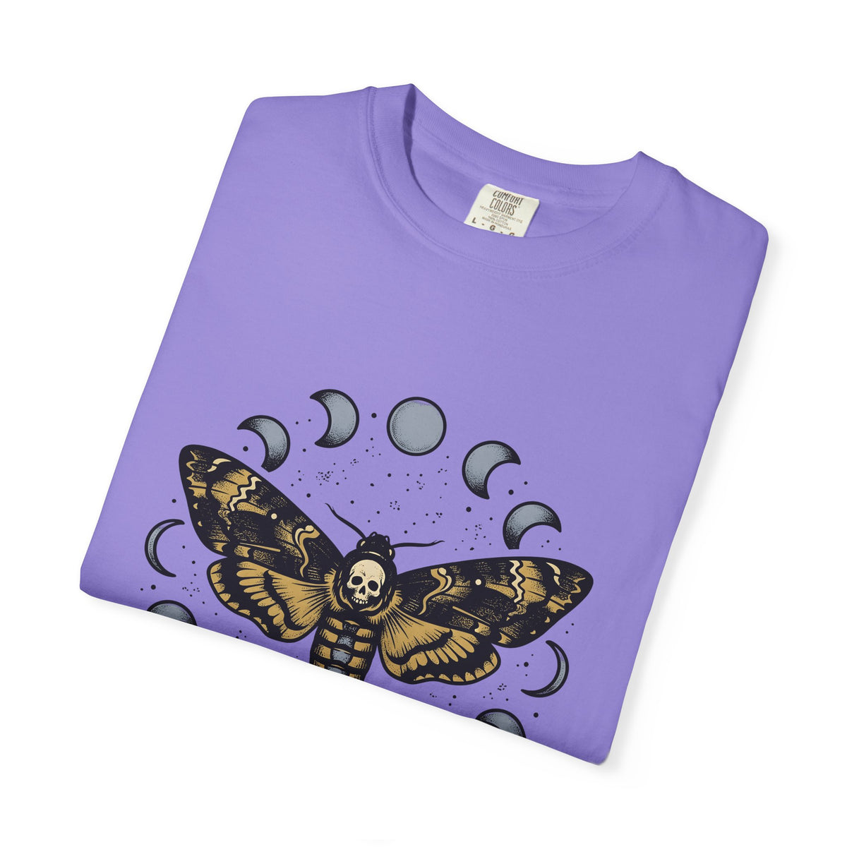 Night Moth T-Shirt Halloween Witchcraft Gift Women Horror T-Shirt Moth T-Shirt Halloween Fan Spooky T-Shirt Occult Graphic Classic Moon Cycle