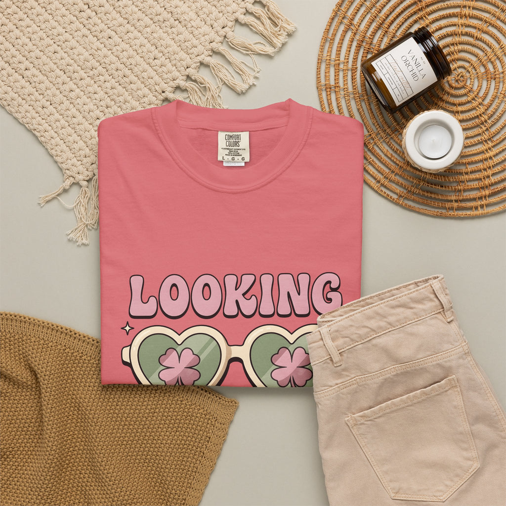 Heart Glasses T-Shirt St Patrick's Day Event Gift Women Sweet T-Shirt Specs T-Shirt Holiday Fan Spectacles T-Shirt Party Graphic Classic Shamrock