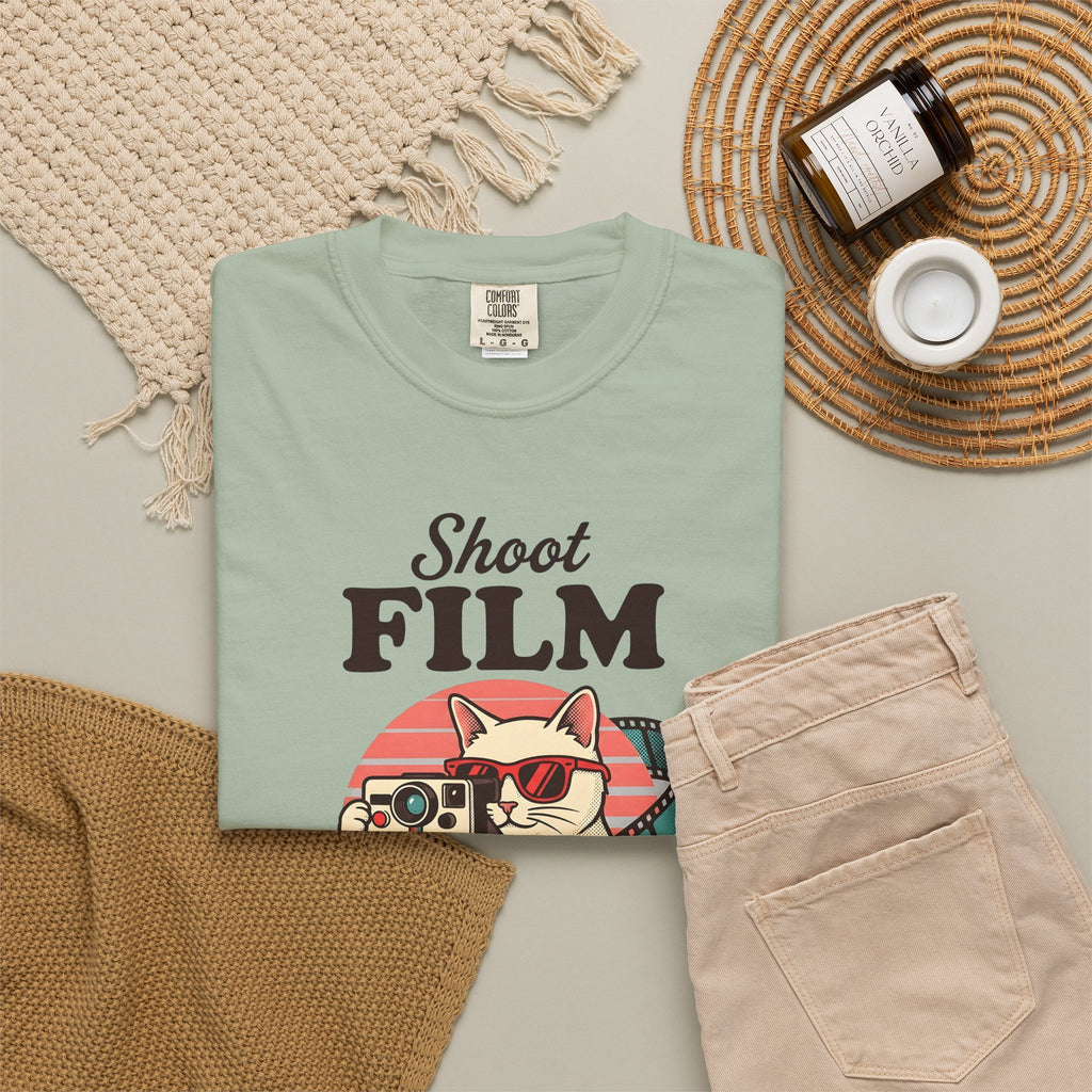 Kitten Camera T-Shirt Cat Photo Gift Women Antique T-Shirt Camera Obscura T-Shirt Cat Fan Faux Vintage T-Shirt Photography Graphic Old School Photo