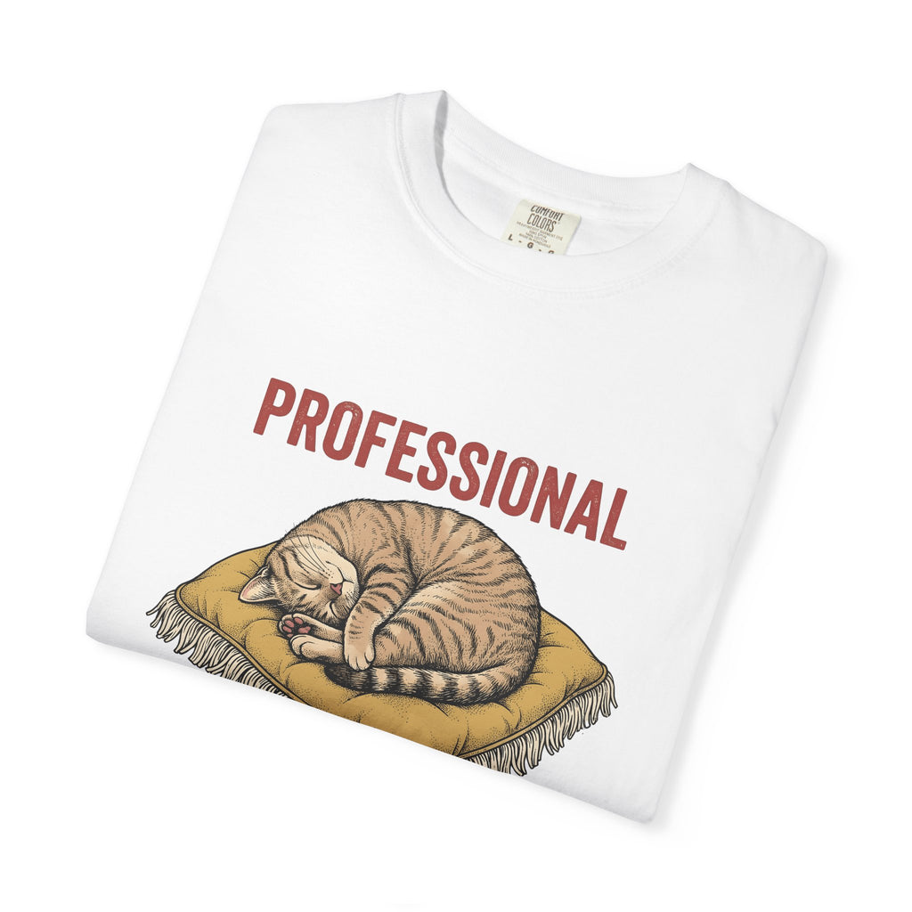 Resting Cat T-Shirt Cat Comedy Gift Women Classic T-Shirt Kitten T-Shirt Feline Fan Cat T-Shirt Humor Graphic Doodle Headrest T-Shirt