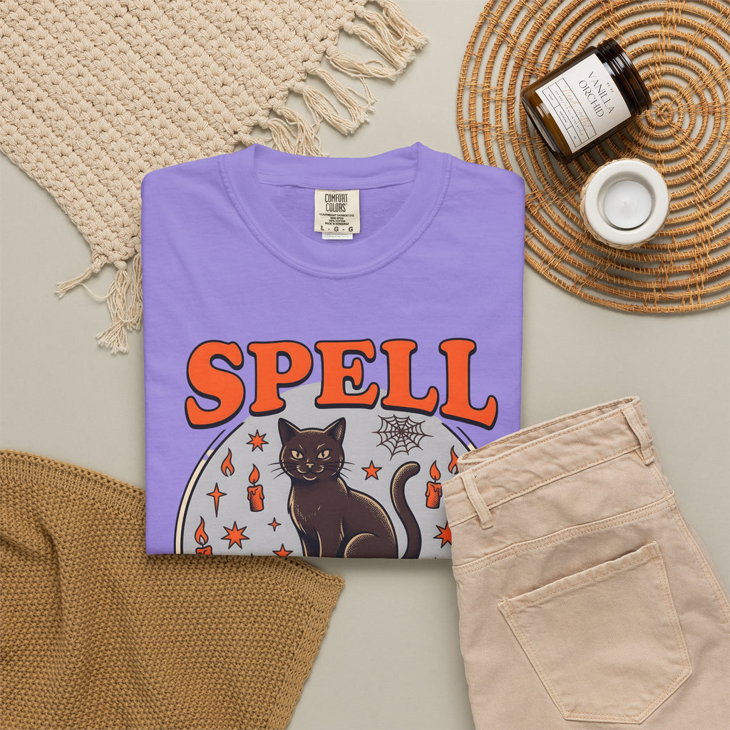 Black Cat T-Shirt Halloween Witchcraft Gift Women Vintage T-Shirt Cat T-Shirt Horror Fan Occult Graphic T-Shirt Retro Spell