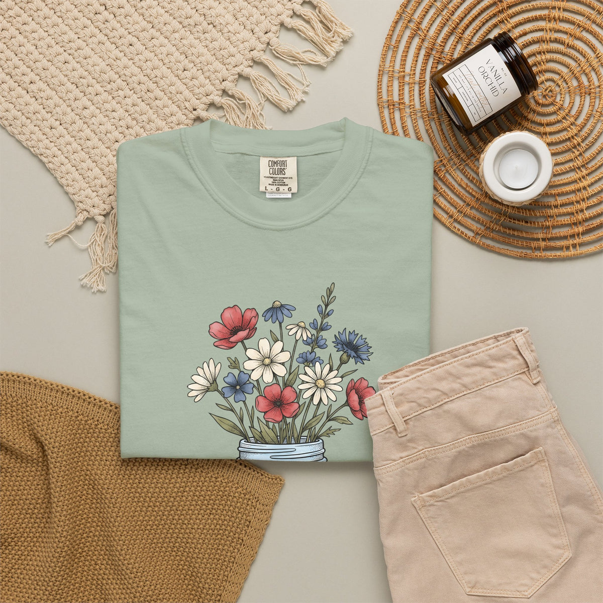 Mason Jar Flowers T-Shirt 4th Of July Floral Gift Women Hand Drawn T-Shirt Flower Arrangement T-Shirt Independence Day Fan Floral Graphic T-Shirt