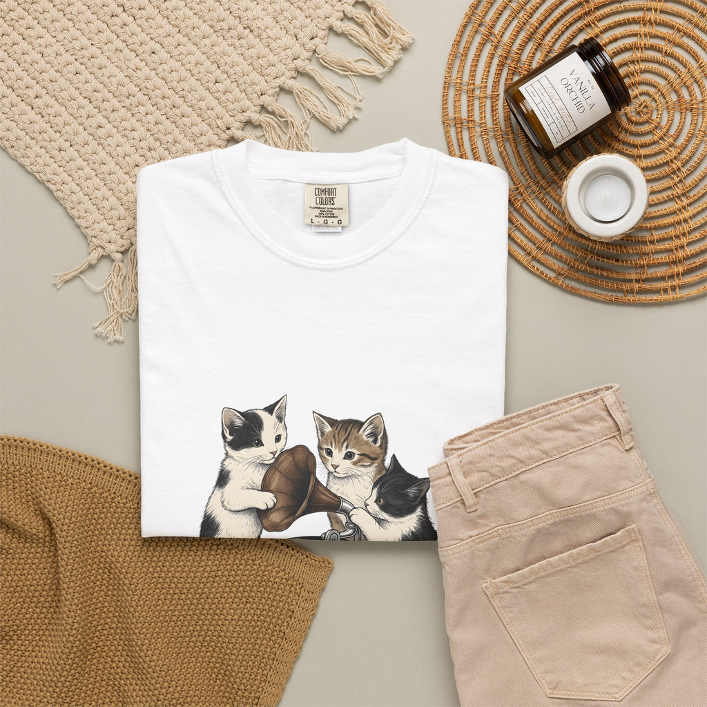 Cats Turntable T-Shirt Cat Songs Gift Women Sketch T-Shirt Record Player T-Shirt Feline Fan Vinyl T-Shirt Music Graphic Cartoon Lp Discs T-Shirt