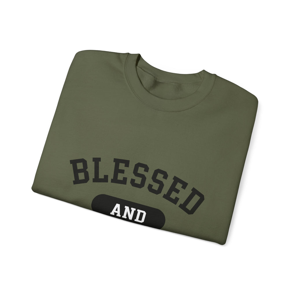 Bold Lettering Design Sweatshirt Moms Household Gift Women Simple Sweatshirt Typography T-Sh