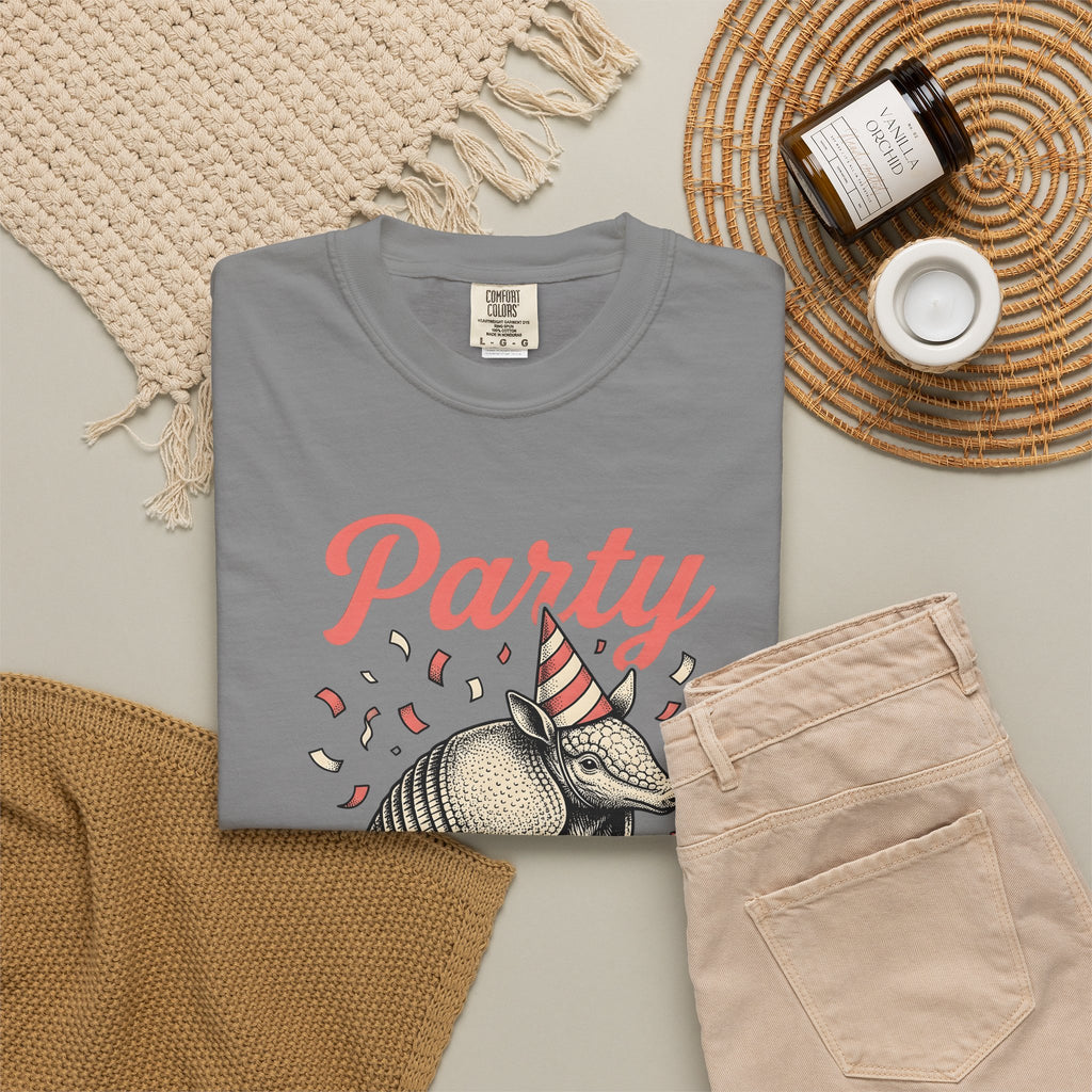 Armadillo Birthday Hat T-Shirt Cowgirl Celebration Gift Women Sketch T-Shirt Dillo T-Shirt Cowgirl Fan Drawing Graphic Retro Glitter T-Shirt